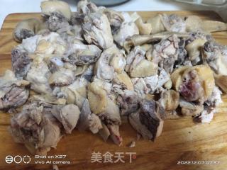 鲜蘑菇红烧鸡肉的做法步骤：1
