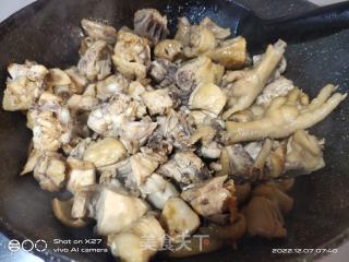 鲜蘑菇红烧鸡肉的做法步骤：3