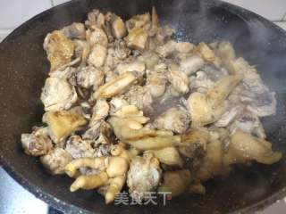 鲜蘑菇红烧鸡肉的做法步骤：4