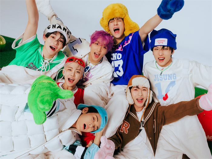 NCT DREAM冬季专辑《Candy》预售量突破200万张，预告荣登”Double Million