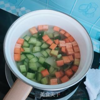蔬菜炒鸡丁的做法步骤：5