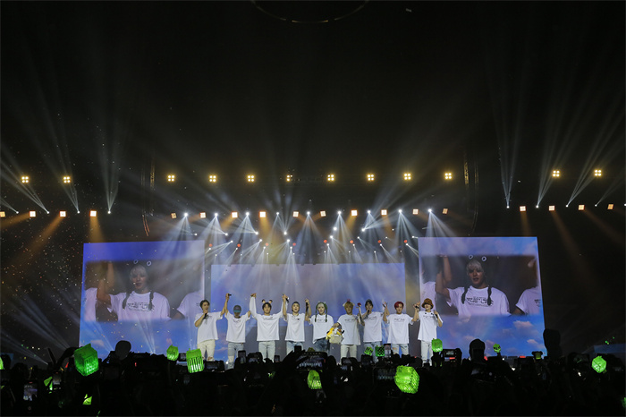 NCT 127菲律宾演唱会也盛况空前，印证火热的当地人气！
