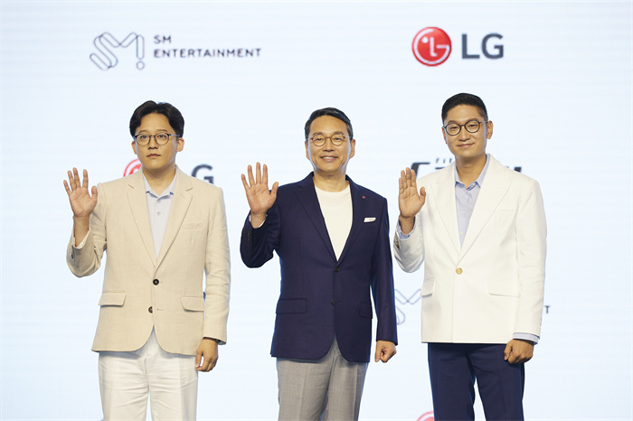 SM娱乐与LG电子携手推出数字健身内容合作品牌“Fitness Candy”